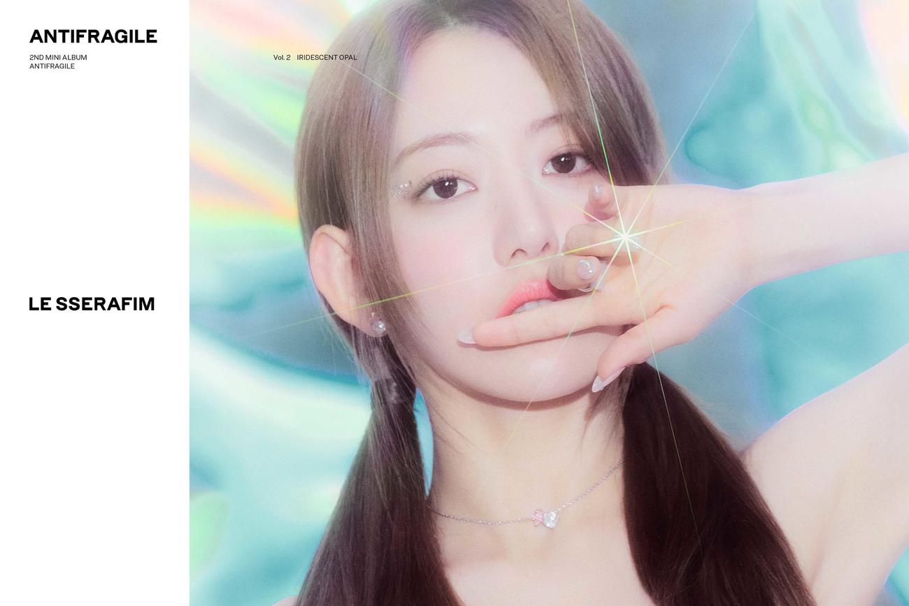 「LE SSERAFIM」のSAKURA（P）＆（C）SOURCE MUSIC