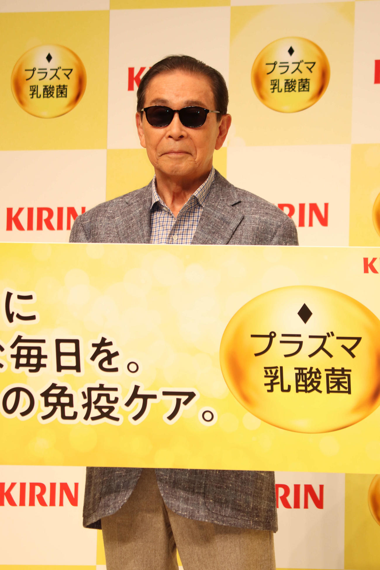 「キリンのプラズマ乳酸菌　新CM発表会」で笑顔を見せるタモリ（撮影・加藤理沙）
