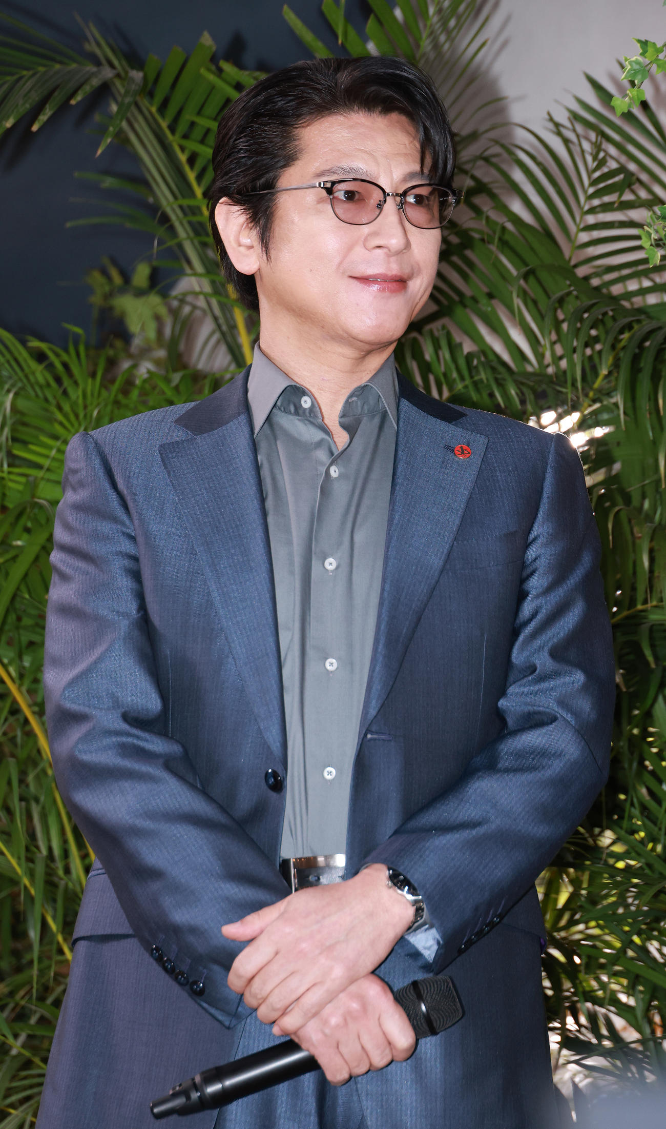 ドラマ「霊媒探偵・城塚翡翠」記者会見を行った及川光博（撮影・中島郁夫）