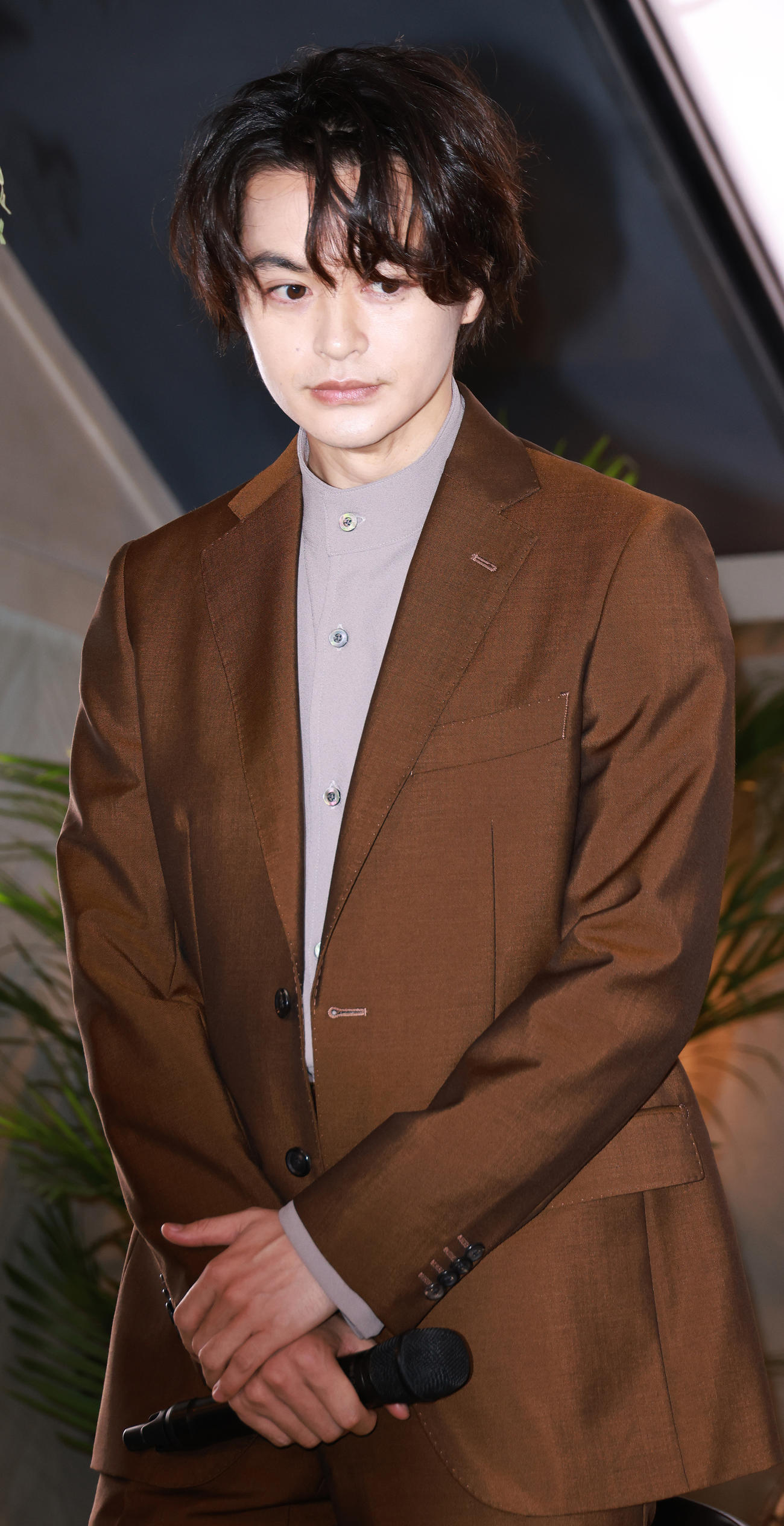 ドラマ「霊媒探偵・城塚翡翠」記者会見を行った瀬戸康史（撮影・中島郁夫）
