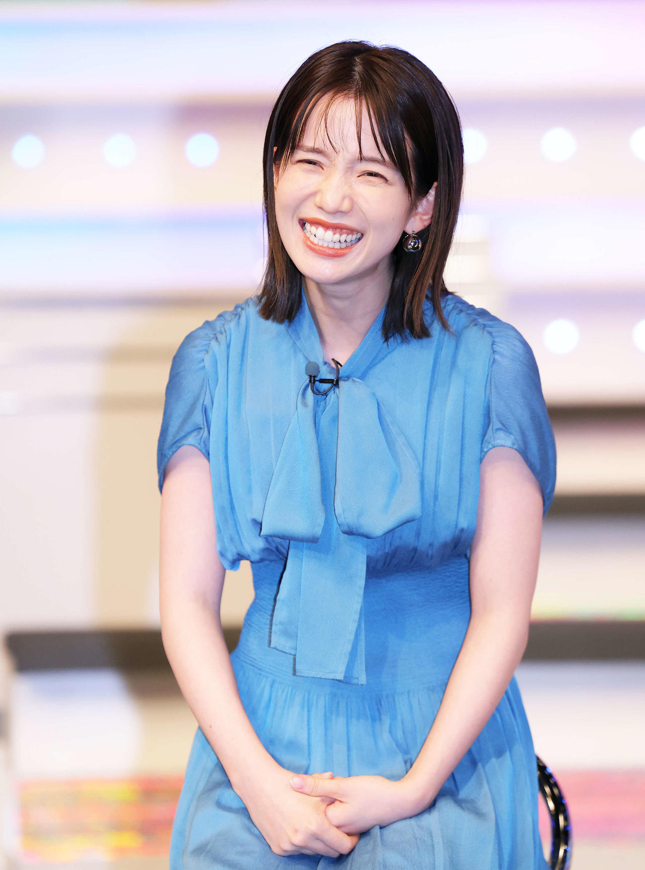 テレビ朝日系列「ミュージックステーション」新サブMCお披露目会見で記者の質問に笑顔で答える弘中綾香アナウンサー（撮影・河田真司）