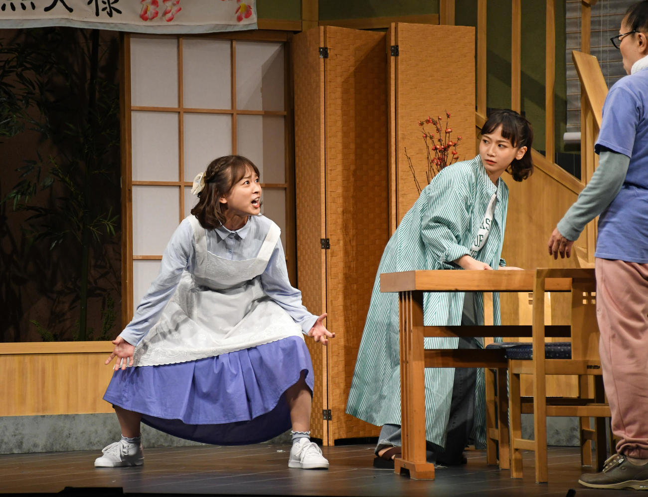 タクフェス第10弾「ぴえろ」公開ゲネプロで演じる、左から太田奈緒、三戸なつめ、柴田理恵（撮影・大友陽平）