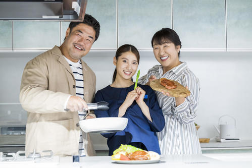 土屋太鳳 私もすてきなおふたりのご夫婦みたいに成長出来たら 北斗晶 佐々木健介夫妻と新cm 芸能 日刊スポーツ 土屋太鳳 私もすてきなおふたりのご夫婦みたいに成長出来たら 北斗晶 佐々木健介夫妻と新cm 芸能 日刊スポーツ