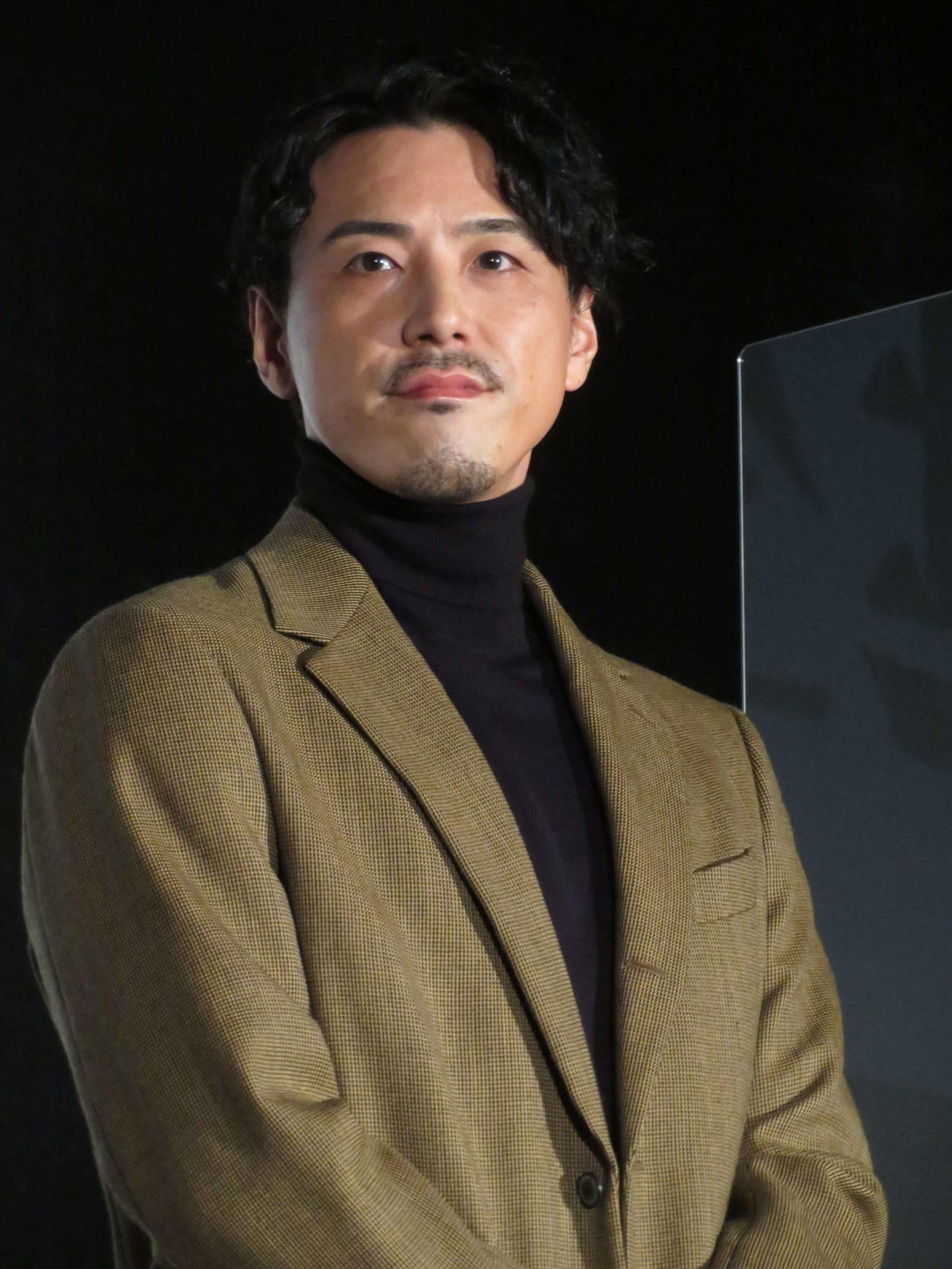 映画「呪い返し師－塩子誕生」初日舞台あいさつに登壇した吉田宗洋（撮影・村上幸将）