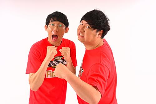 TBS系で生放送される「キングオブコント 2022」決勝に進出したお笑いコンビ、ロングコートダディの堂前透(左)と兎(C)TBS