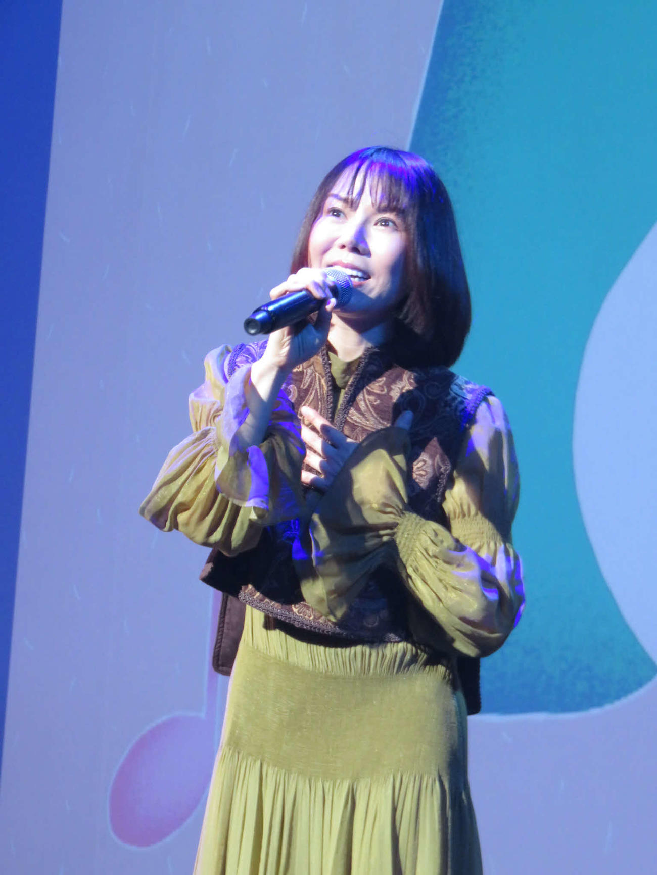 メジャデビュー5周年記念コンサートを行った半崎美子