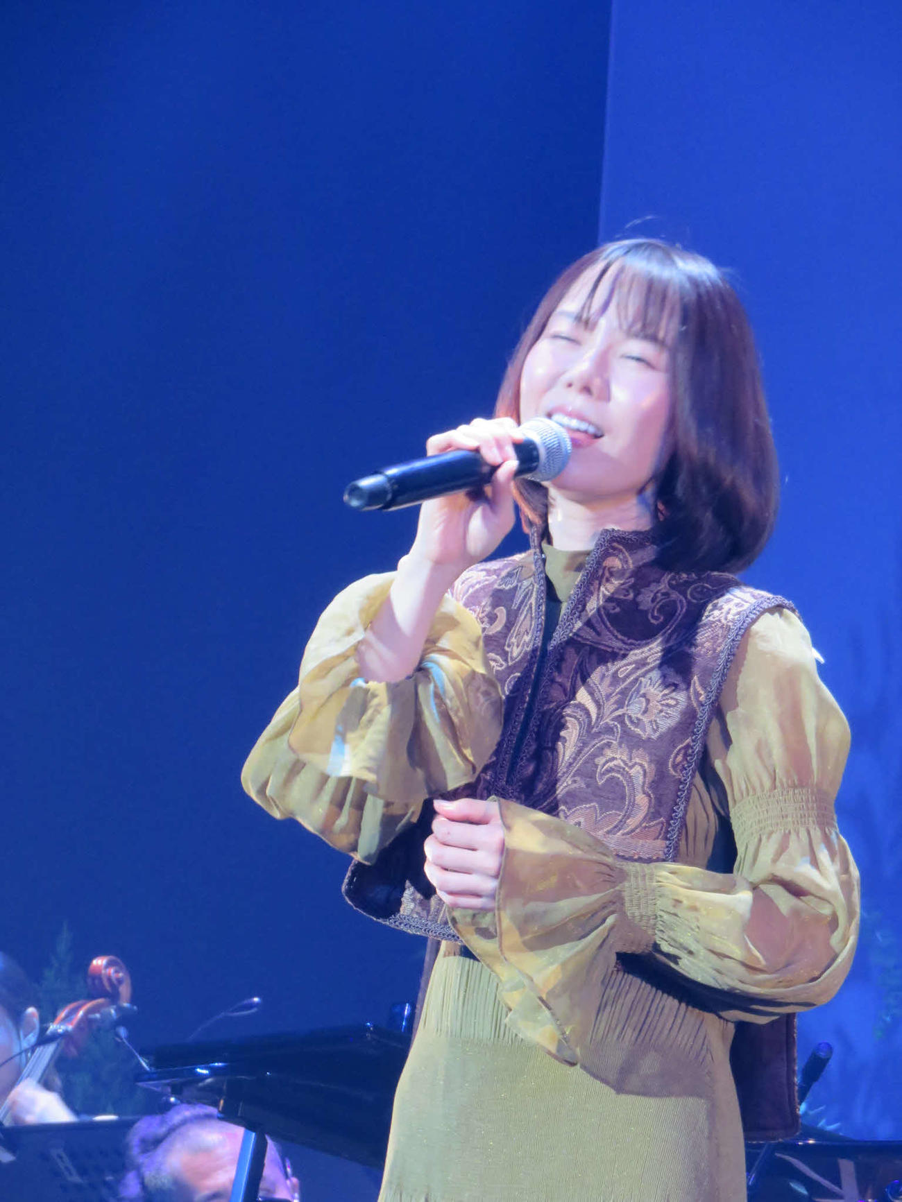 メジャデビュー5周年記念コンサートを行った半崎美子