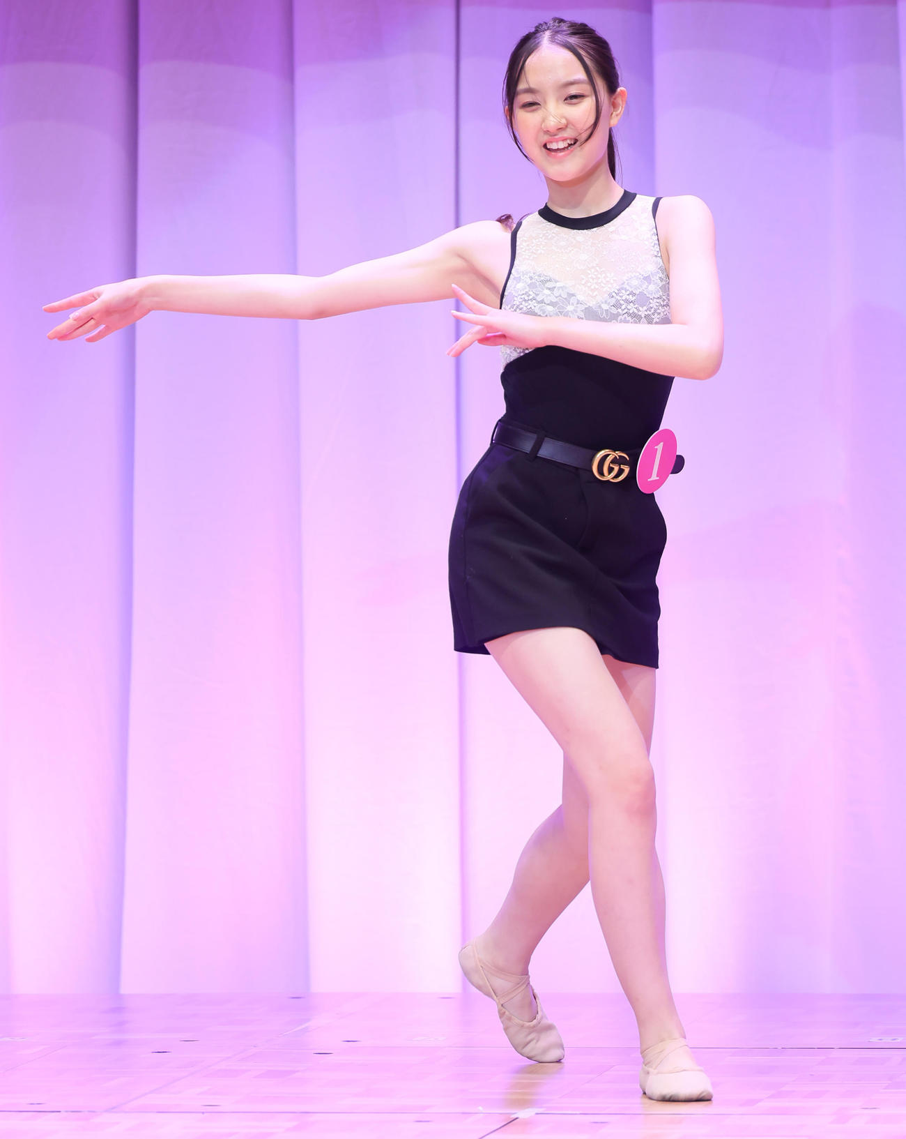 特技のバレエを披露する舛岡璃乃杏さん（撮影・足立雅史）