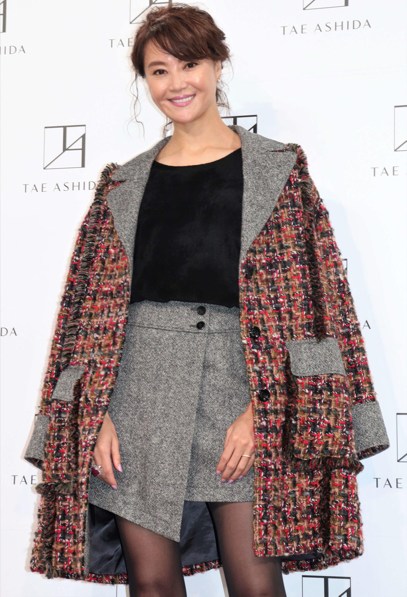 芦田多恵氏による「TAE ASHIDA SPRING SUMMER COLLECTION 2023」にゲスト登場した観月ありさ（撮影・加藤理沙）