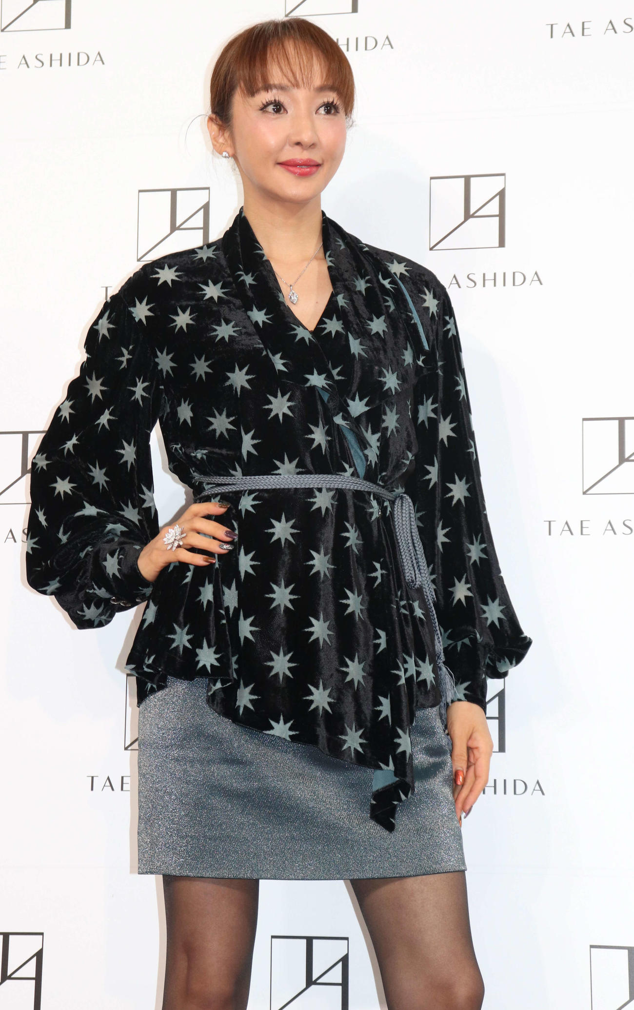 芦田多恵氏による「TAE ASHIDA SPRING SUMMER COLLECTION 2023」にゲスト登場した神田うの（撮影・加藤理沙）