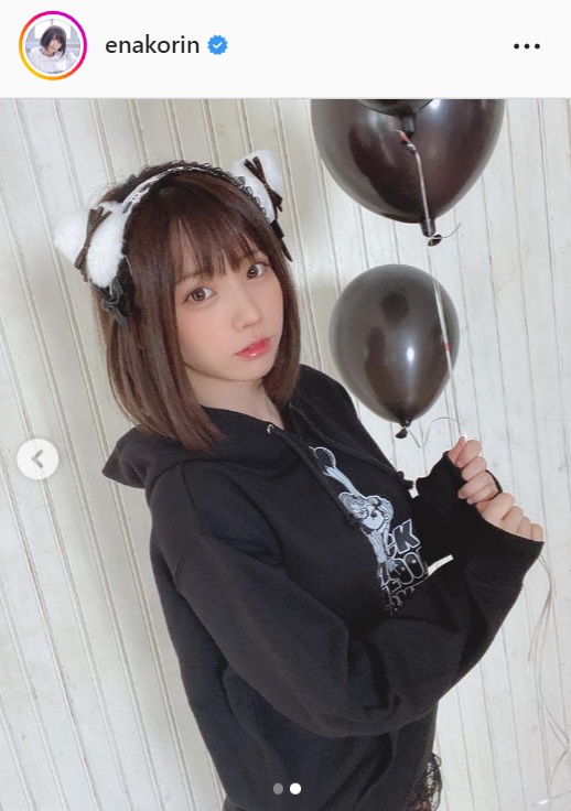 えなこのインスタグラムより