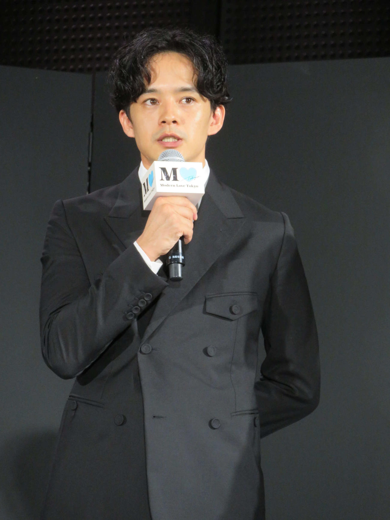 Amazon　プライムビデオのオリジナルドラマ「モダンラブ・東京～さまざまな愛の形～」完成披露イベントに登壇した池松壮亮（撮影・村上幸将）