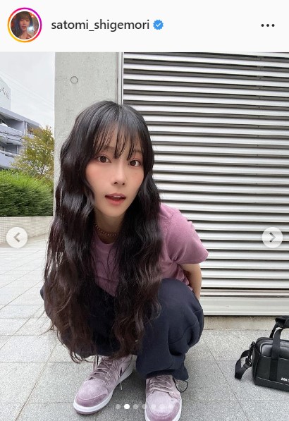人生初ピンクアイシャドーメークの重盛さと美（重盛さと美インスタグラムより）