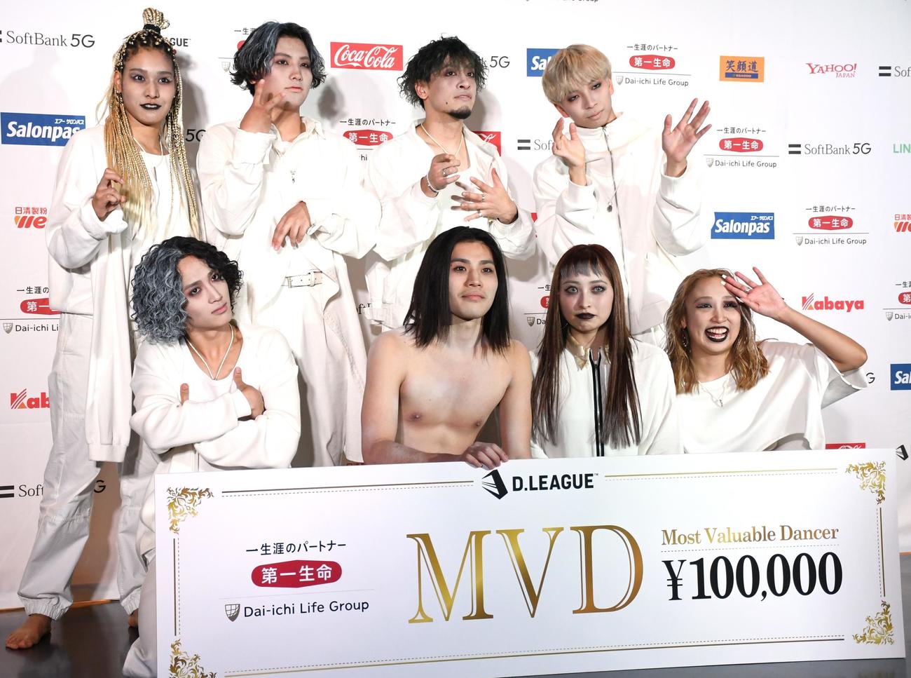 「D．LEAGUE22－23」第2戦で今季初勝利を挙げたdip BATTLES。前列左から2人目はMVDのKENSEI（撮影・大友陽平）