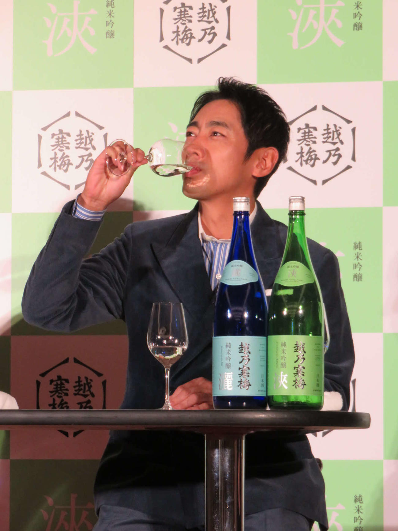 「越乃寒梅」新商品発表会に出席した小泉孝太郎