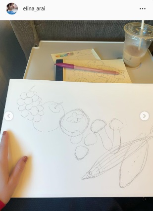 新井恵理那アナが描いた「秋の味覚」の絵の制作過程（新井恵理那アナのインスタグラムより）