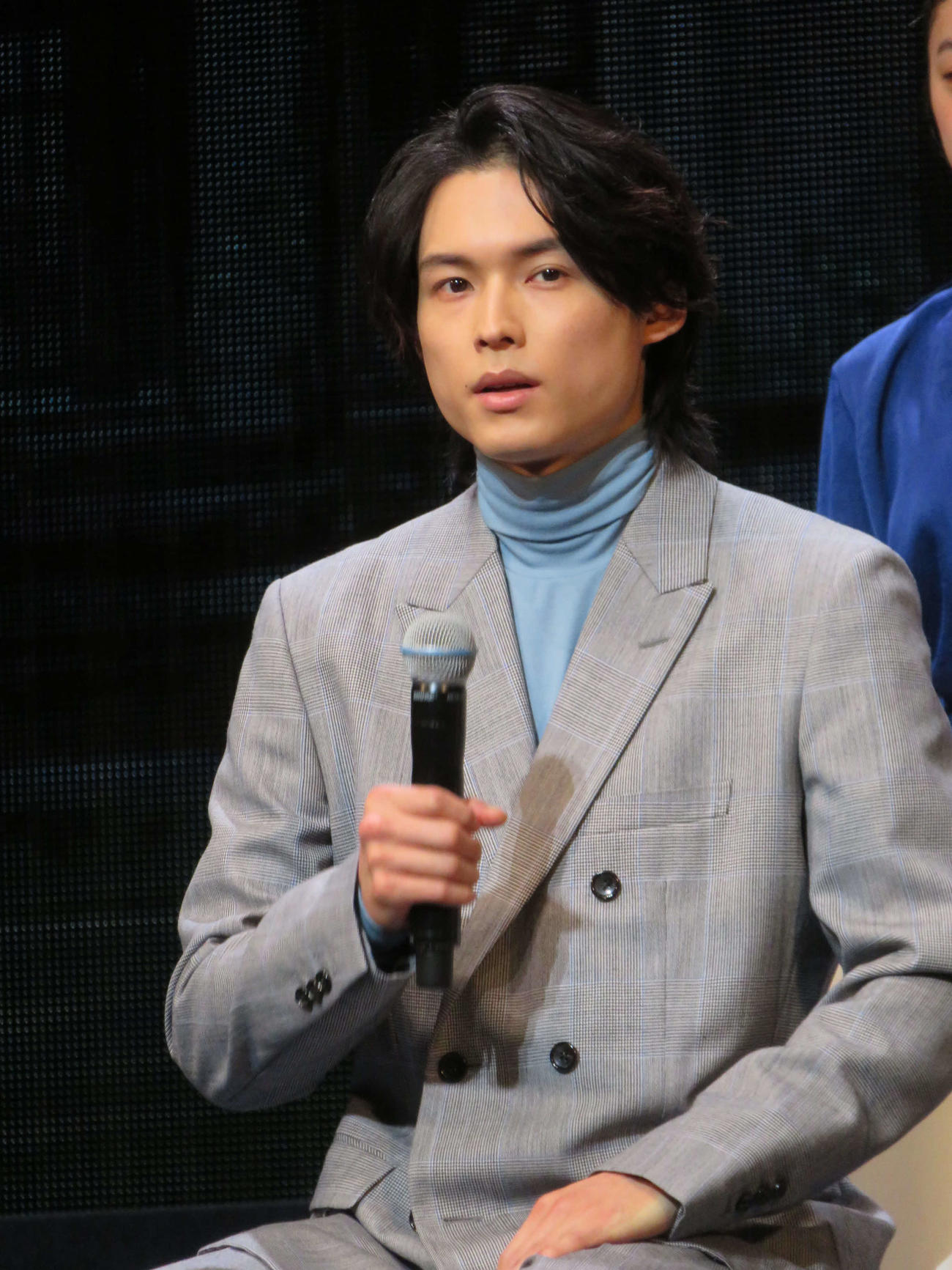 アニメ映画「すずめの戸締まり」完成報告会見に登壇したSixTONES松村北斗（撮影・村上幸将）