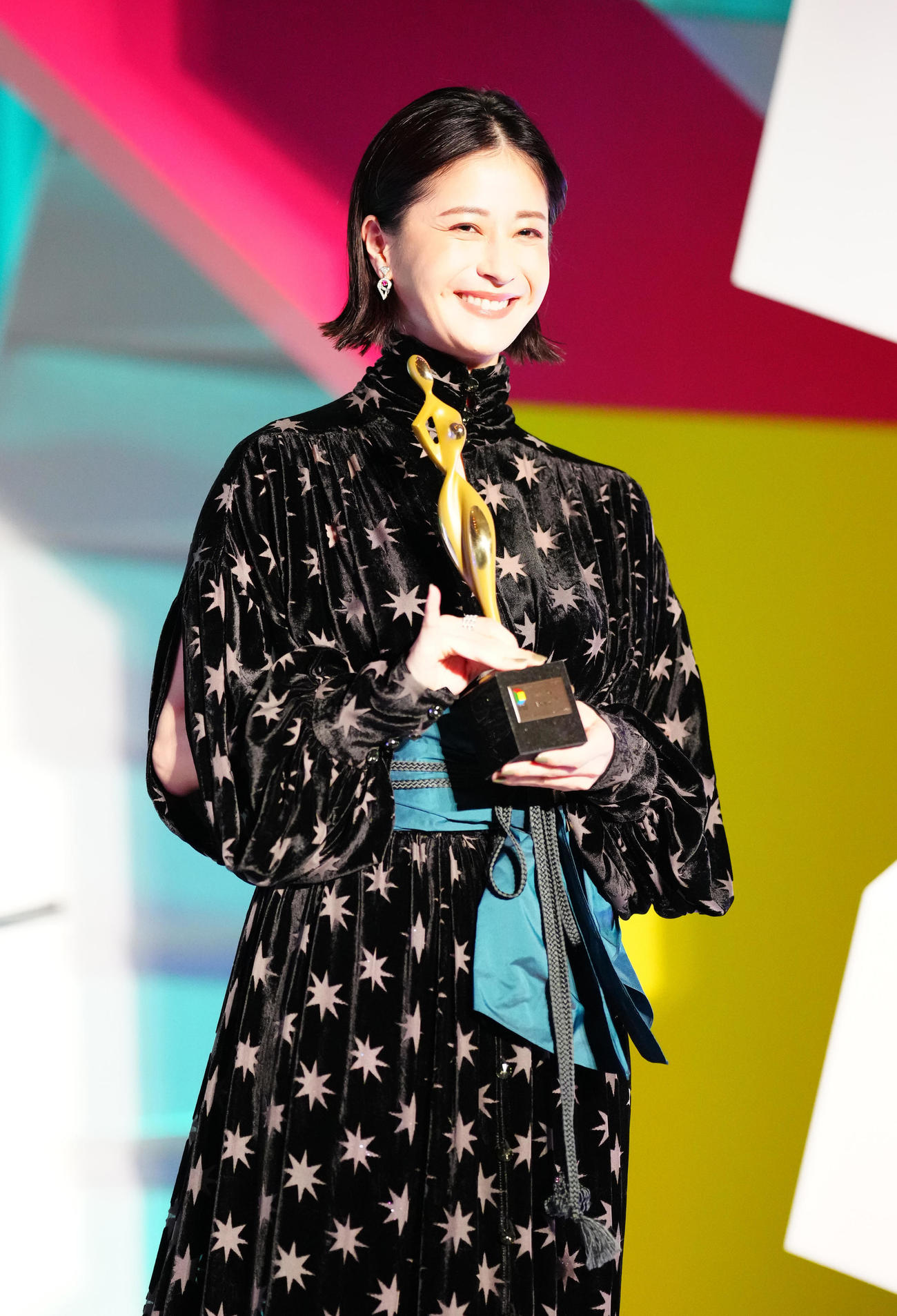 「東京ドラマアウォード2022」授賞式に臨む助演女優賞の松本若菜（撮影・江口和貴）