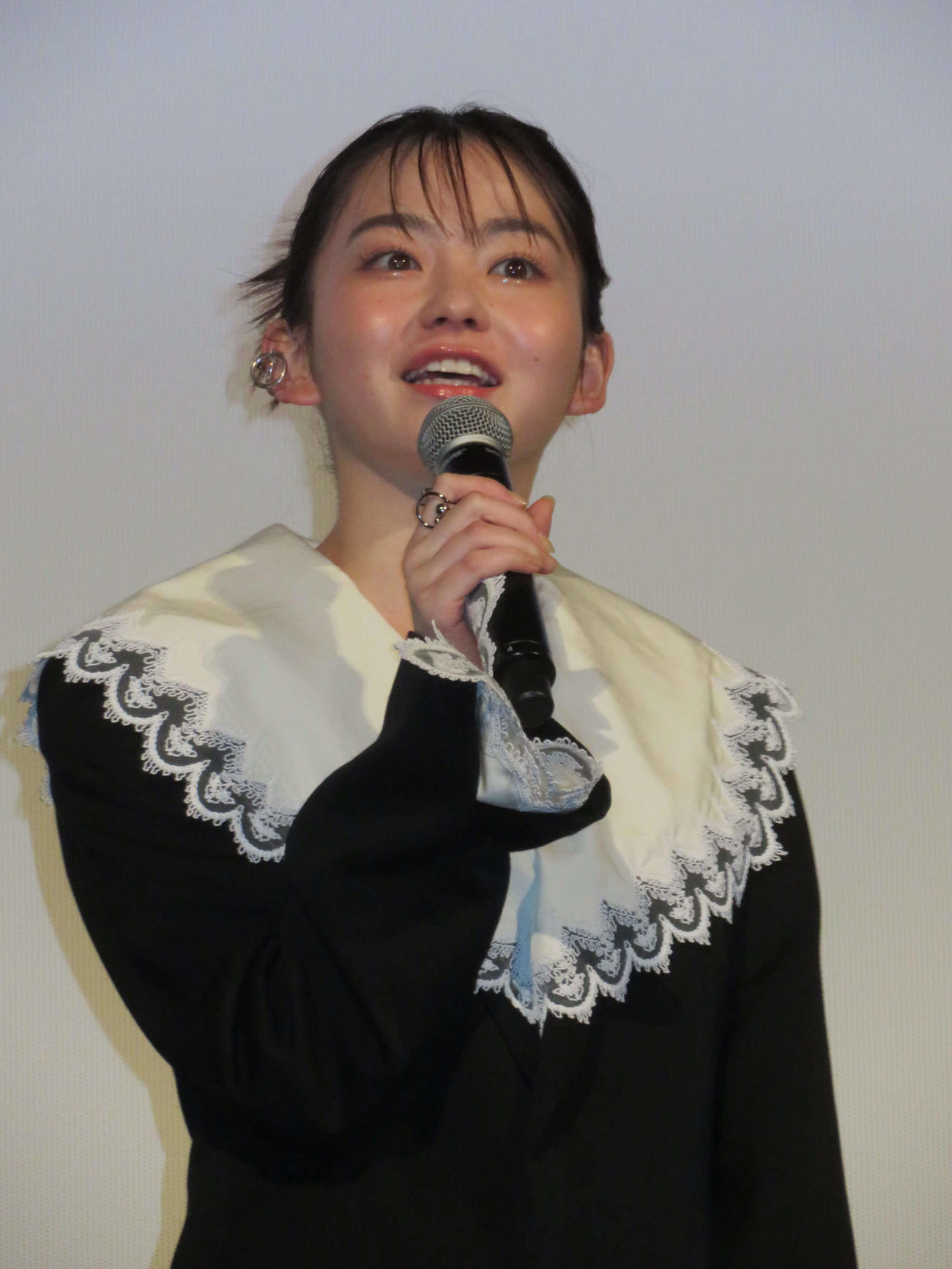 東京国際映画祭で行われた主演映画「山女」質疑応答に登壇した山田杏奈（撮影・村上幸将）