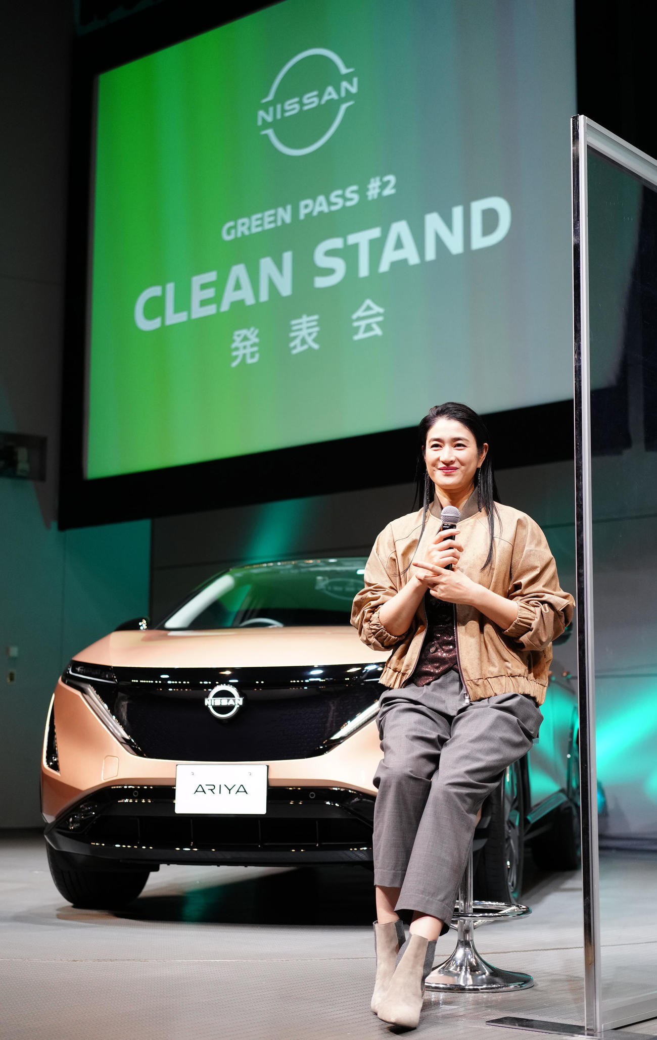 「CLEAN STAND」発表会に臨む小雪（撮影・江口和貴）