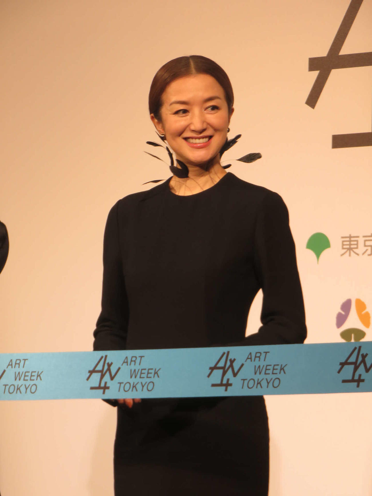 「アートウイーク東京」の発表会見に出席した鈴木京香
