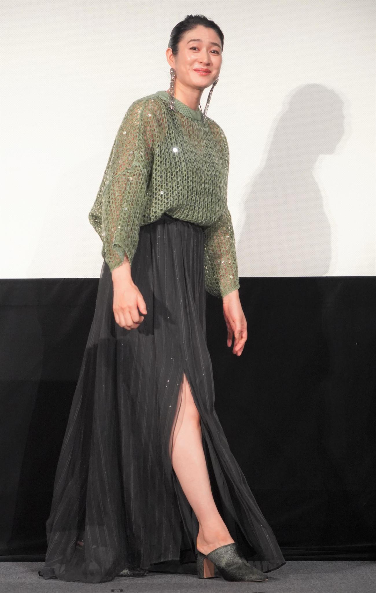 主演映画「桜色の風が咲く」の完成披露試写会に出席した小雪（撮影・佐藤成）