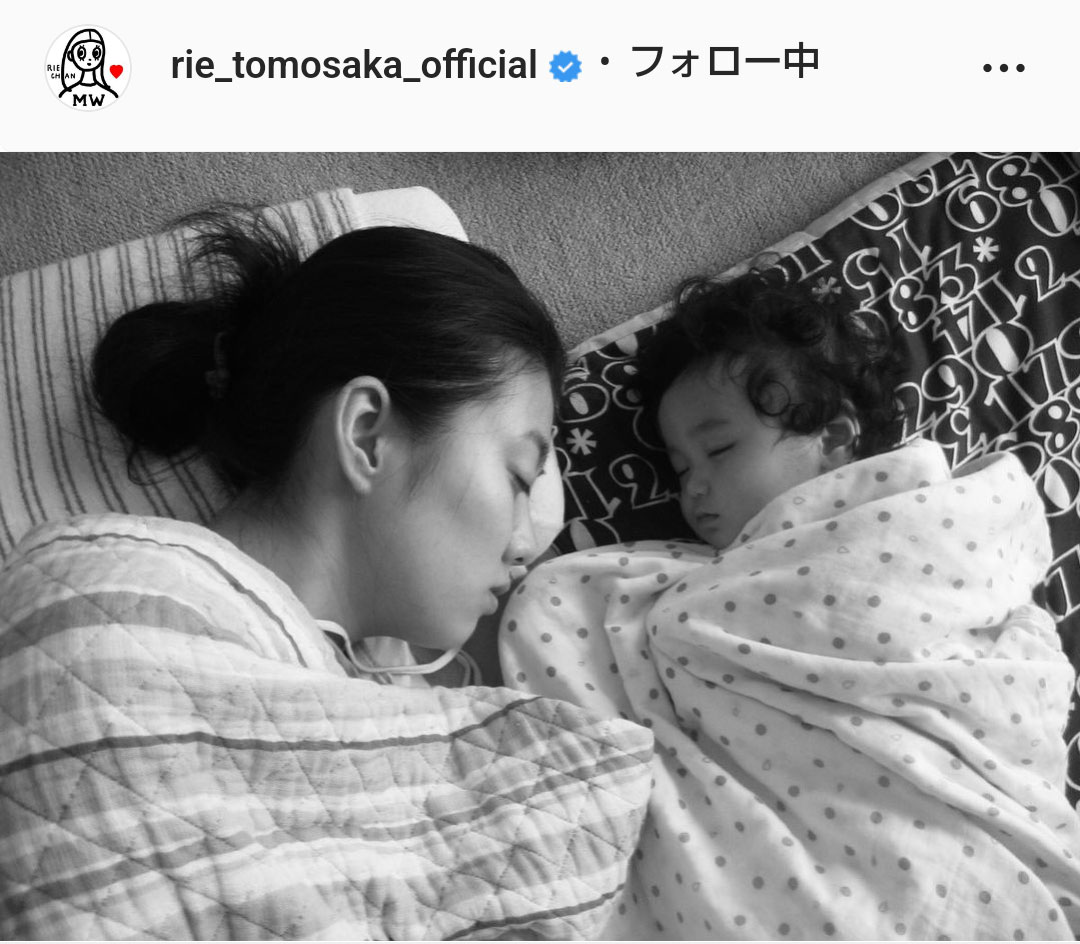 ともさかりえのインスタグラムより