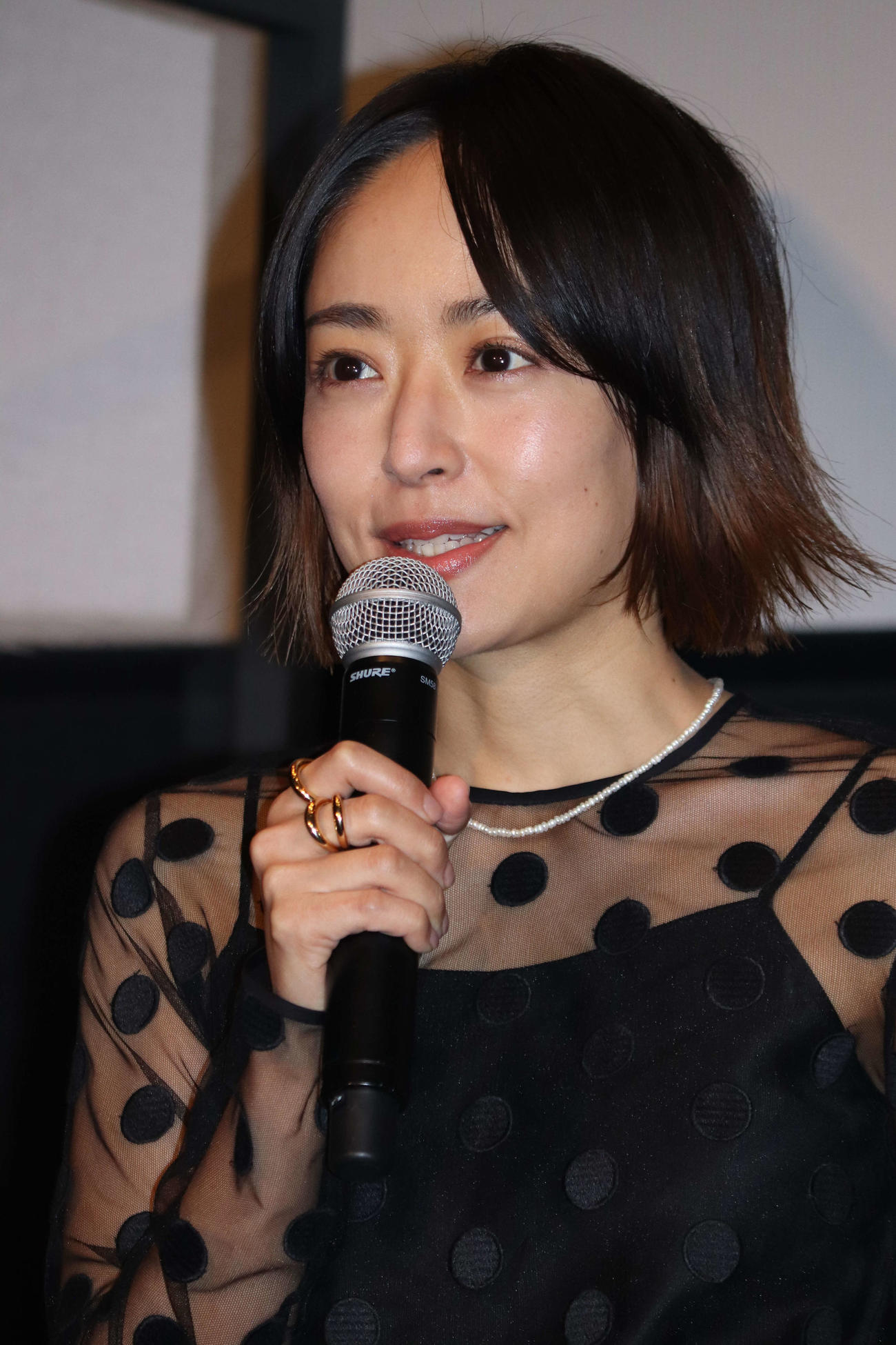 東京国際映画祭Nippon Cinema Now　映画「私のお母さん」の舞台あいさつ・Q＆Aで笑顔を見せる井上真央（撮影・加藤理沙）