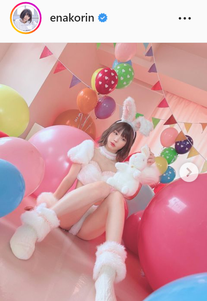 えなこのインスタグラムより