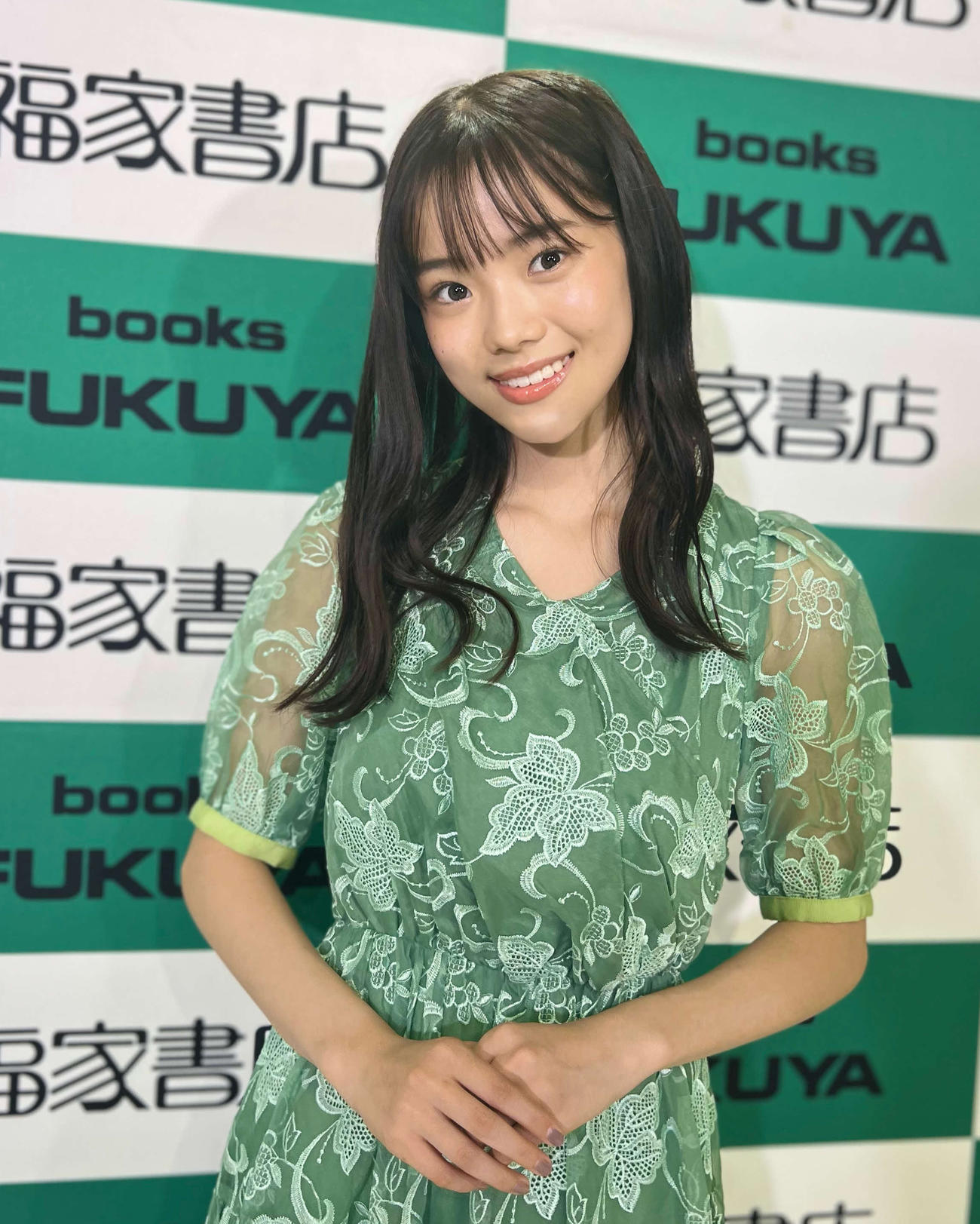 初のカレンダー発売イベントを行った志田こはく