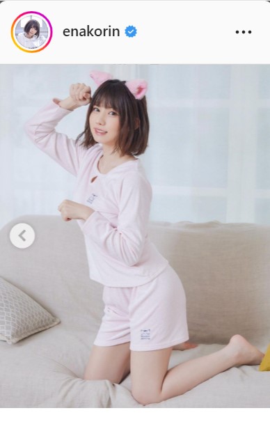 えなこのインスタグラムより