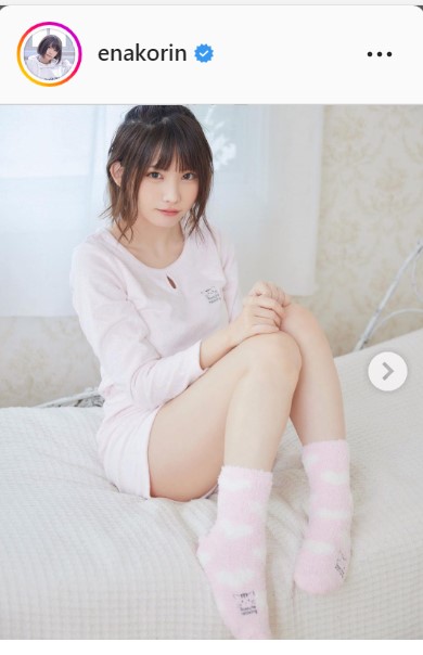 えなこのインスタグラムより