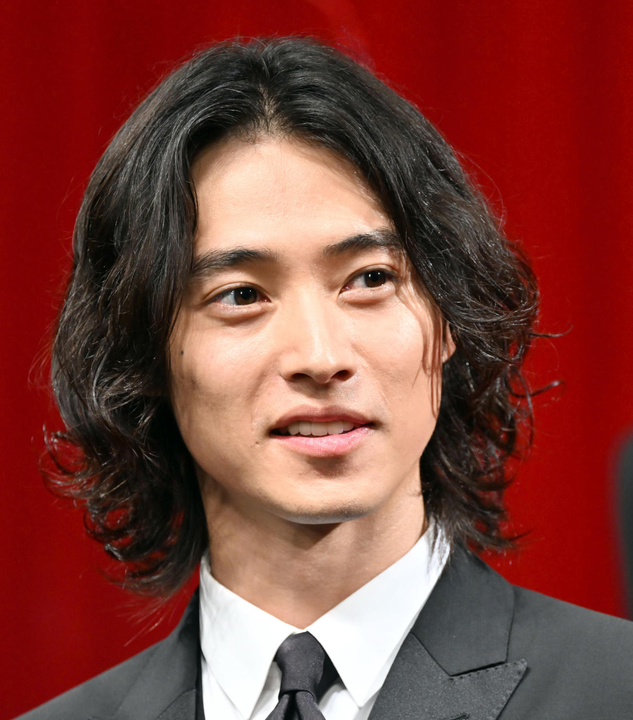 山崎賢人（2022年6月撮影）