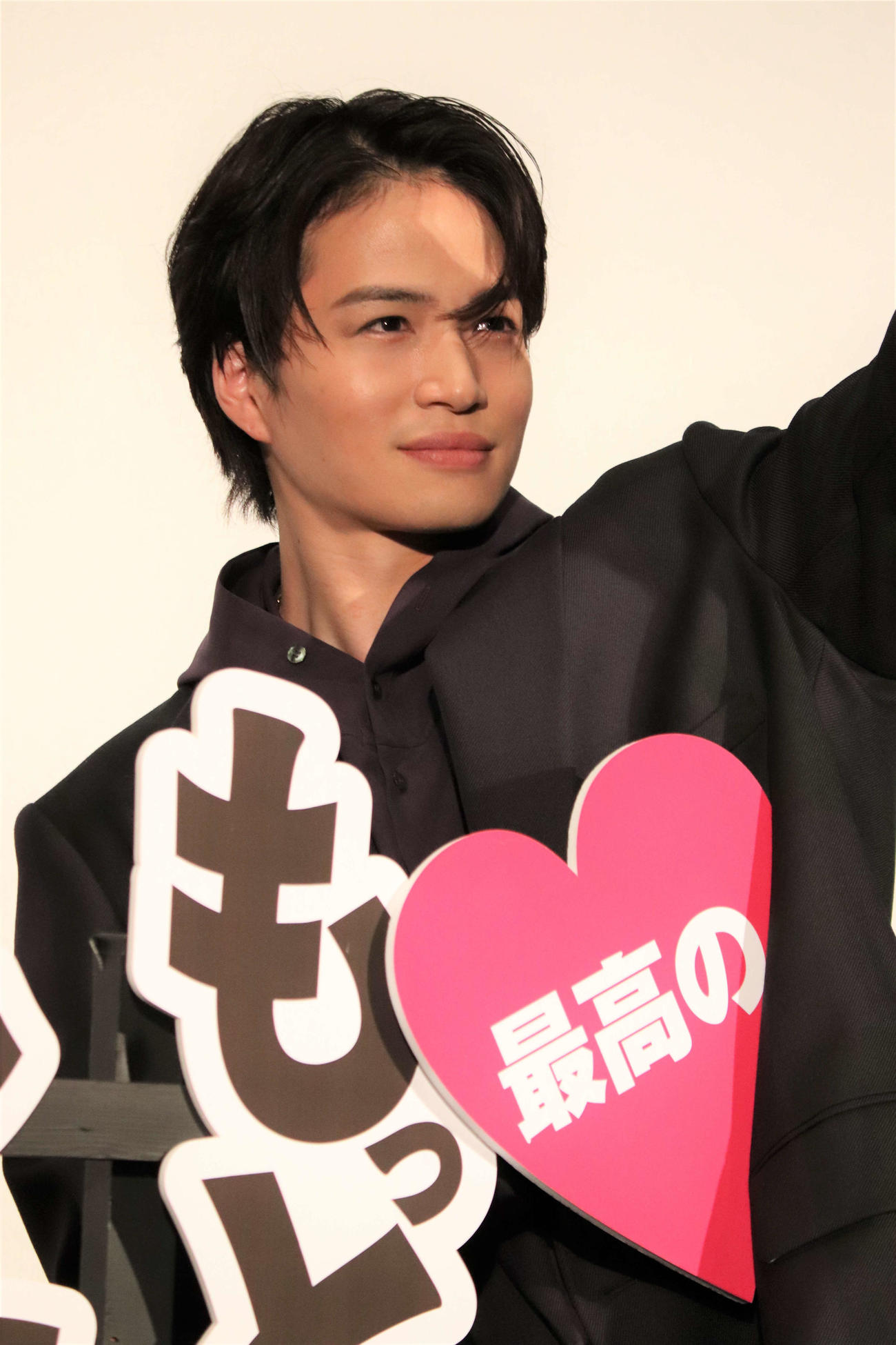 映画「もっと超越した所へ。」御礼舞台あいさつに登壇した菊池風磨（撮影・加藤理沙）