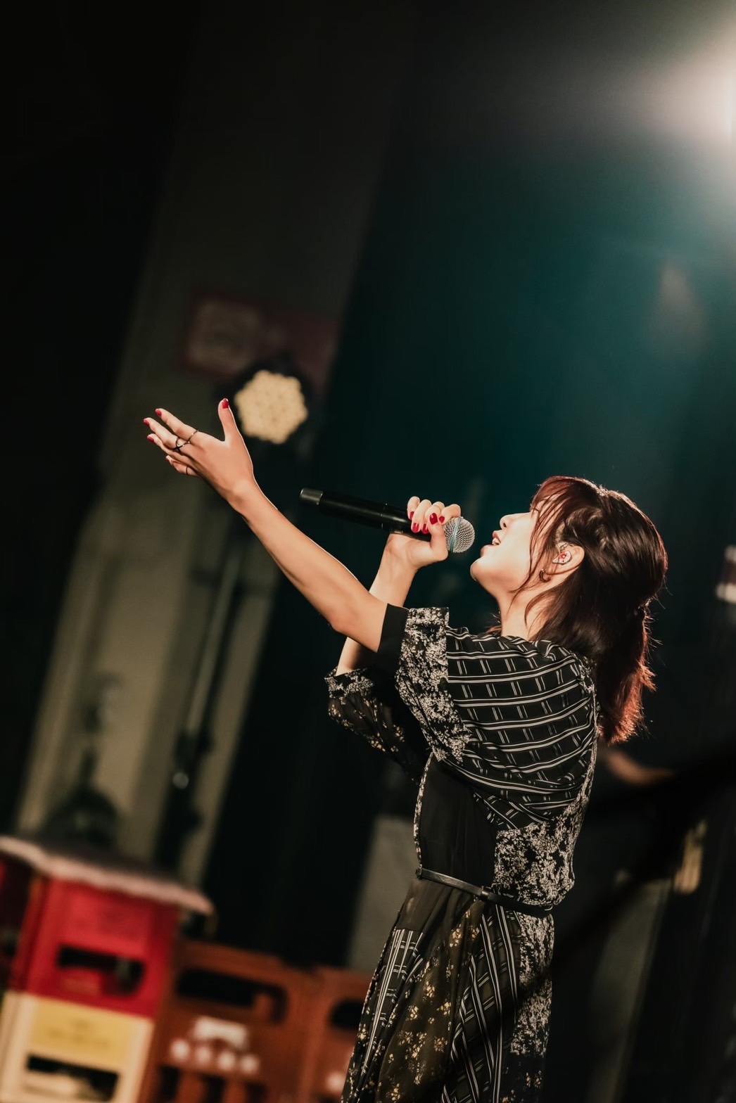 ギタリスト北島優一との結婚を発表した上野優華