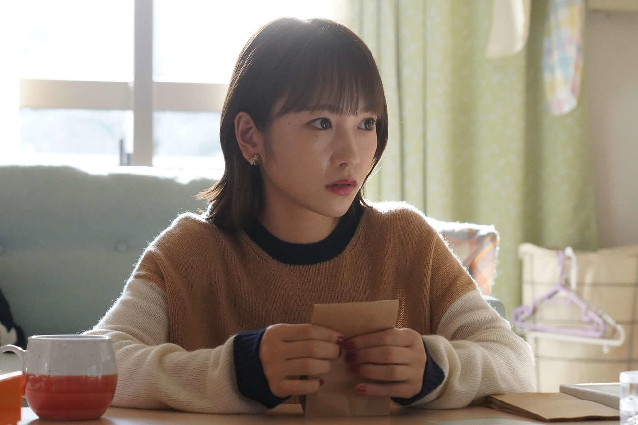 フジテレビ「親愛なる僕へ殺意を込めて」に出演する川栄李奈（C）フジテレビ