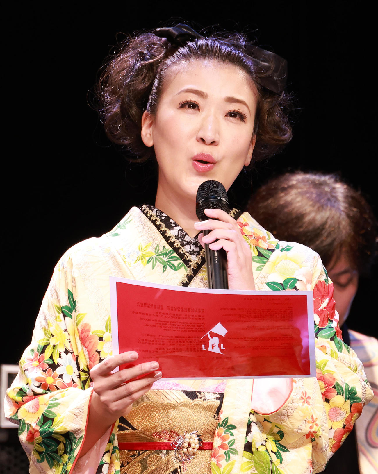 2022 LIVE FOR LIFE「音楽彩」でアメイジング・グレイスを熱唱する市川由紀乃（撮影・中島郁夫）