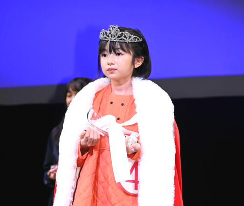 「東宝シンデレラ」グランプリに選ばれた白山乃愛（撮影・滝沢徹郎）
