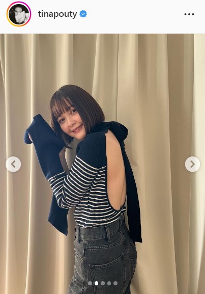 大胆に背中を見せる玉城ティナ