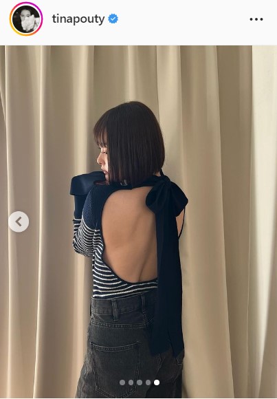 大胆に背中を見せる玉城ティナ