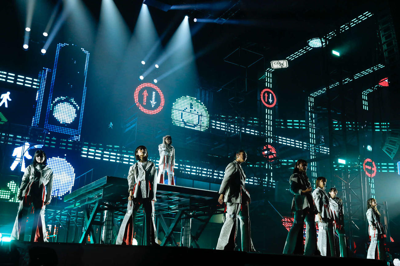 全国ツアー千秋楽公演を行った櫻坂46