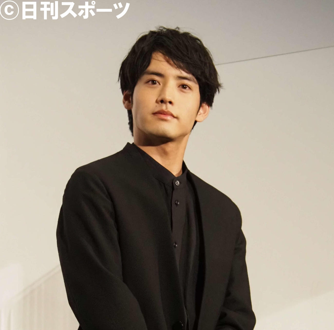 赤楚衛二（2022年4月撮影）