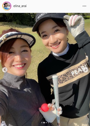 新井恵理那アナ（左）と松原江里佳アナは笑顔でツーショット（新井恵理那アナのインスタグラムより）