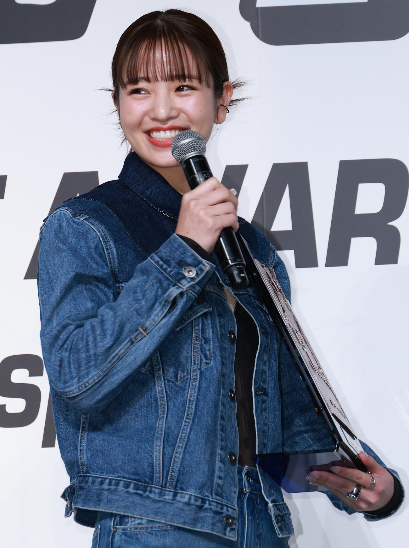 第39回ベストジーニスト2022次世代部門の横田真悠（撮影・中島郁夫）
