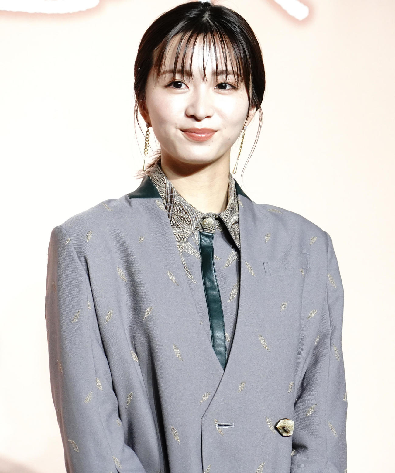 岡崎紗絵（2021年10月）