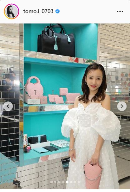 板野友美のインスタグラムより