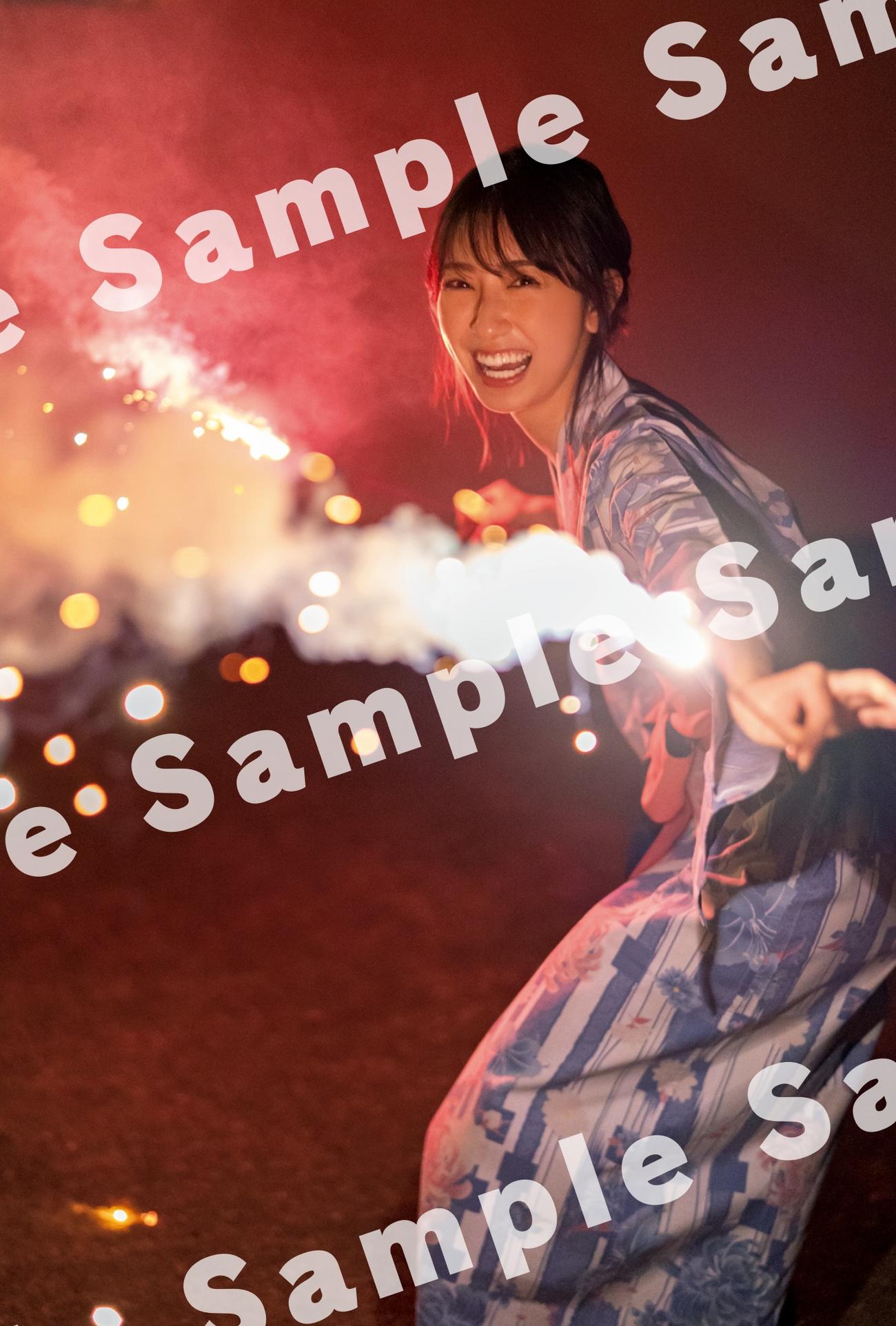 日向坂46金村美玖ファースト写真集「羅針盤」の星野書店ポストカード