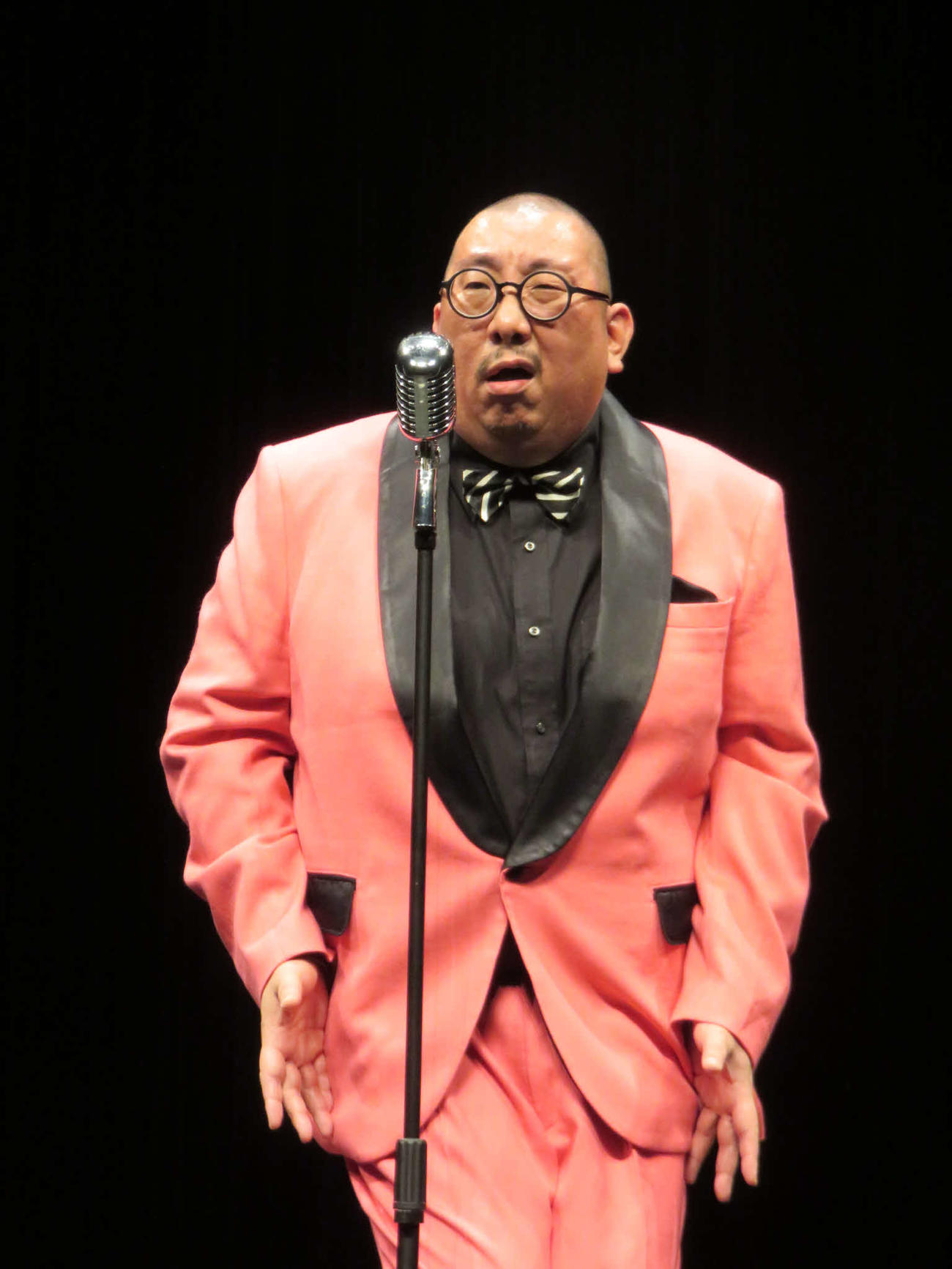 漫談独演会を開催した街裏ぴんく