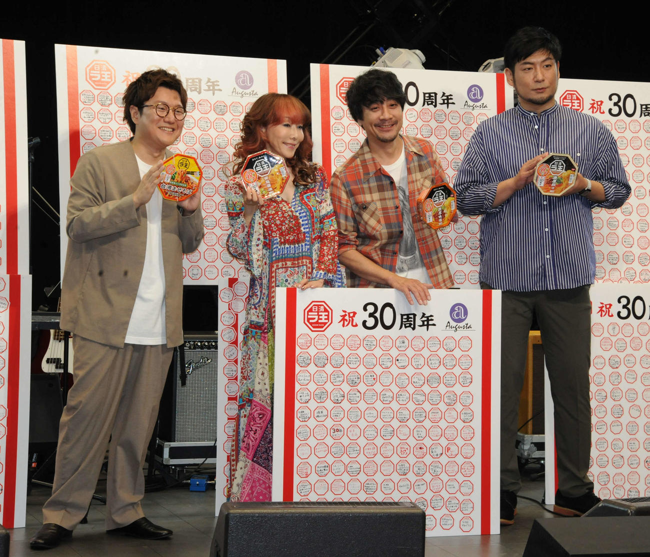 記念コラボレーションライブ前に取材に応じた、松室政哉、杏子、山崎まさよし、浜端ヨウヘイ（撮影・松尾幸之介）