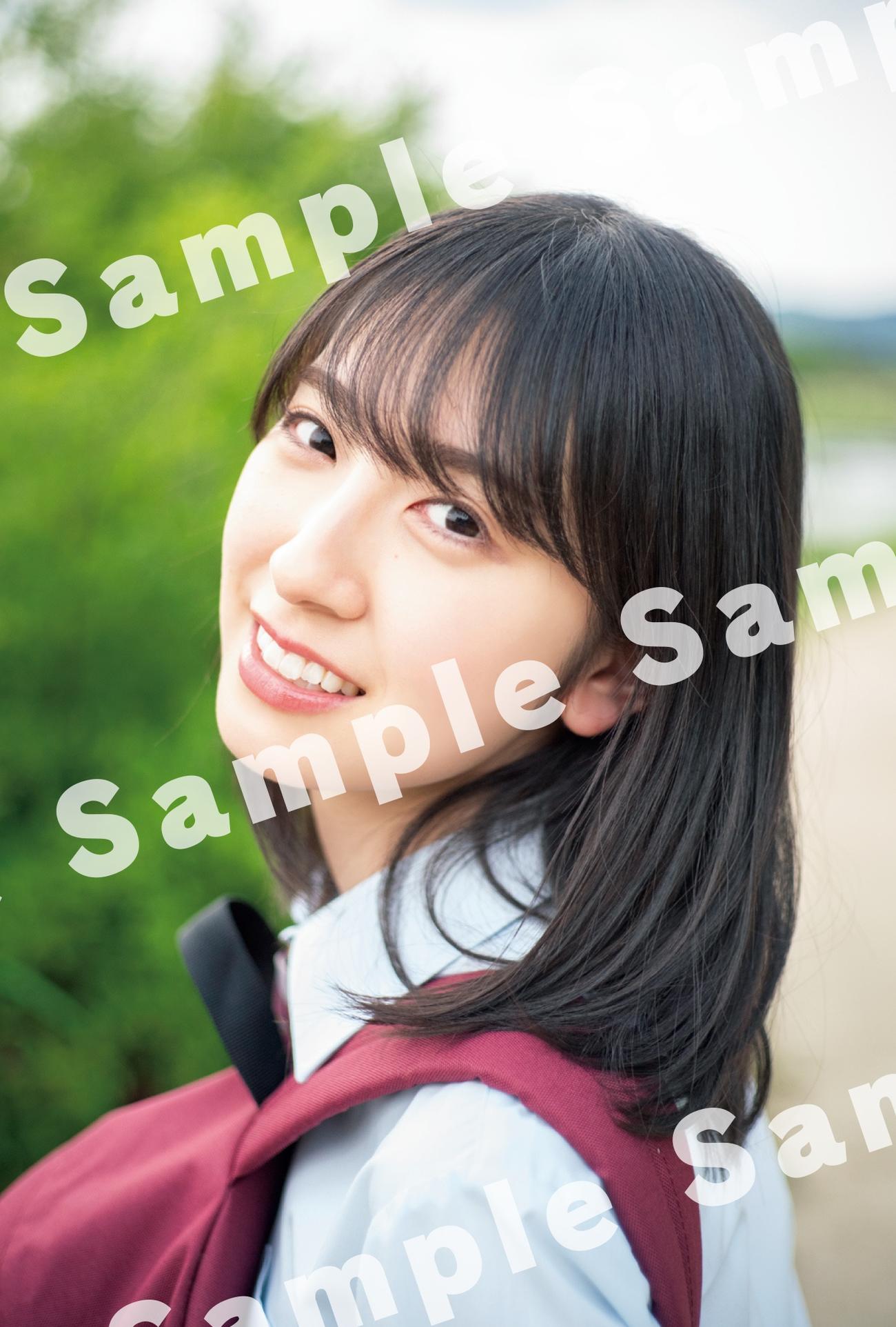 日向坂46金村美玖ファースト写真集「羅針盤」の＠Loppi・HMVポストカード